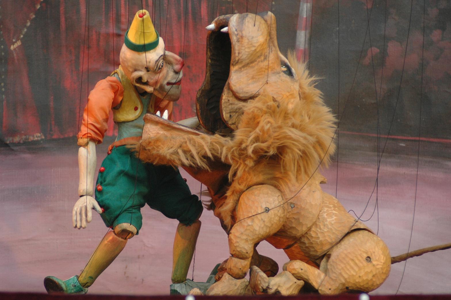Karromato-Circo de madera 2.jpg